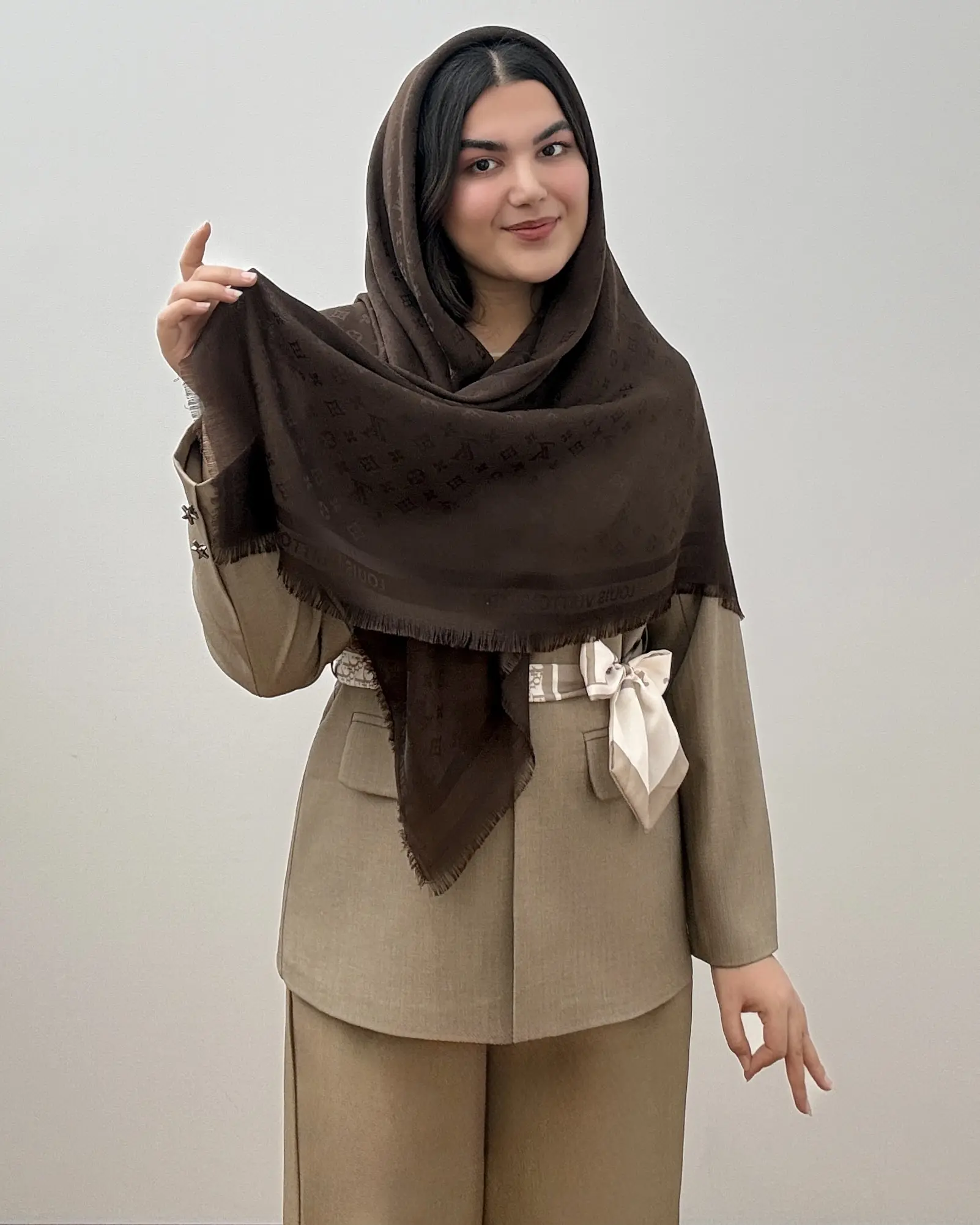 روسری طرحدار نخی